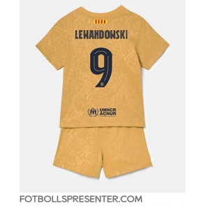 Barcelona Robert Lewandowski #9 Bortatröja Barn 2022-23 Kortärmad (+ korta byxor)